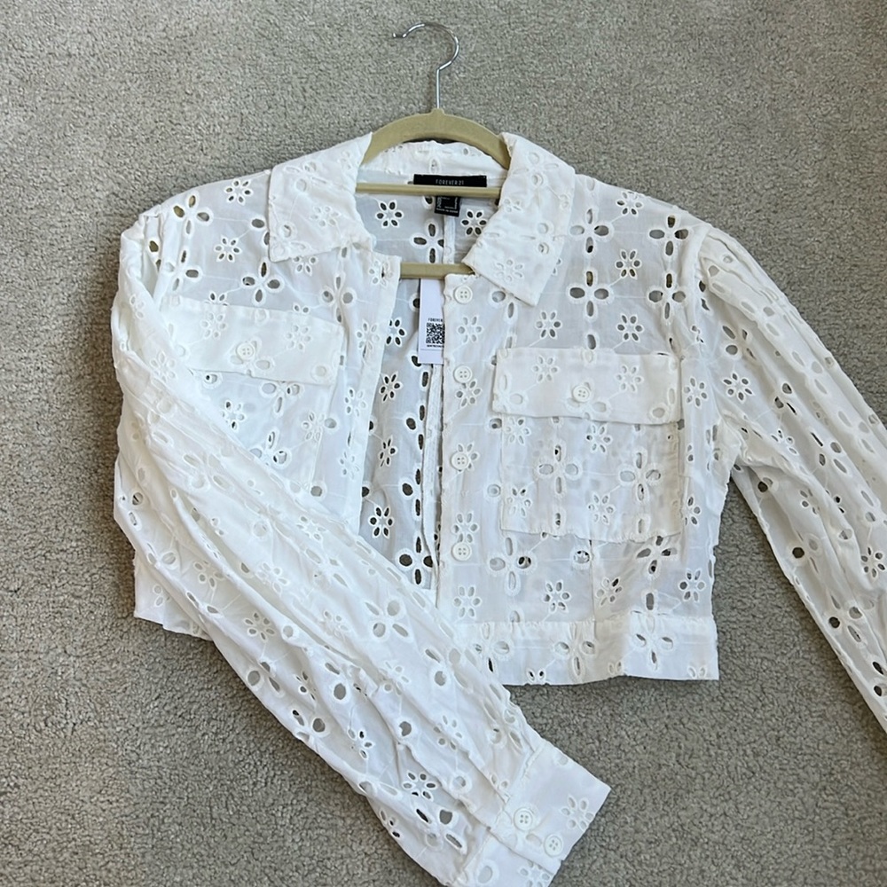Forever 21 cropped light jacket